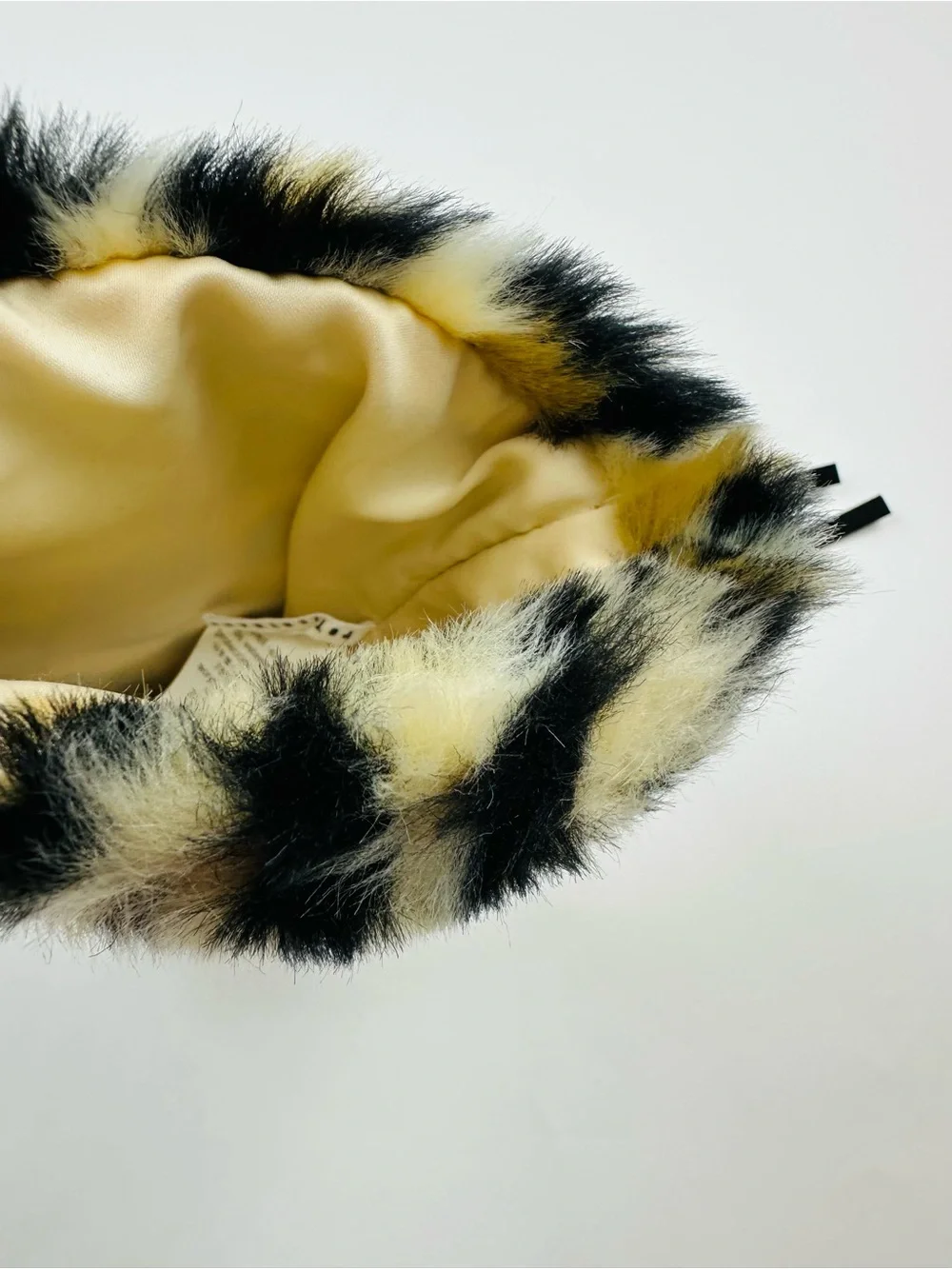 Pottery Barn Faux Fur Wine Bottle Gift Packaging